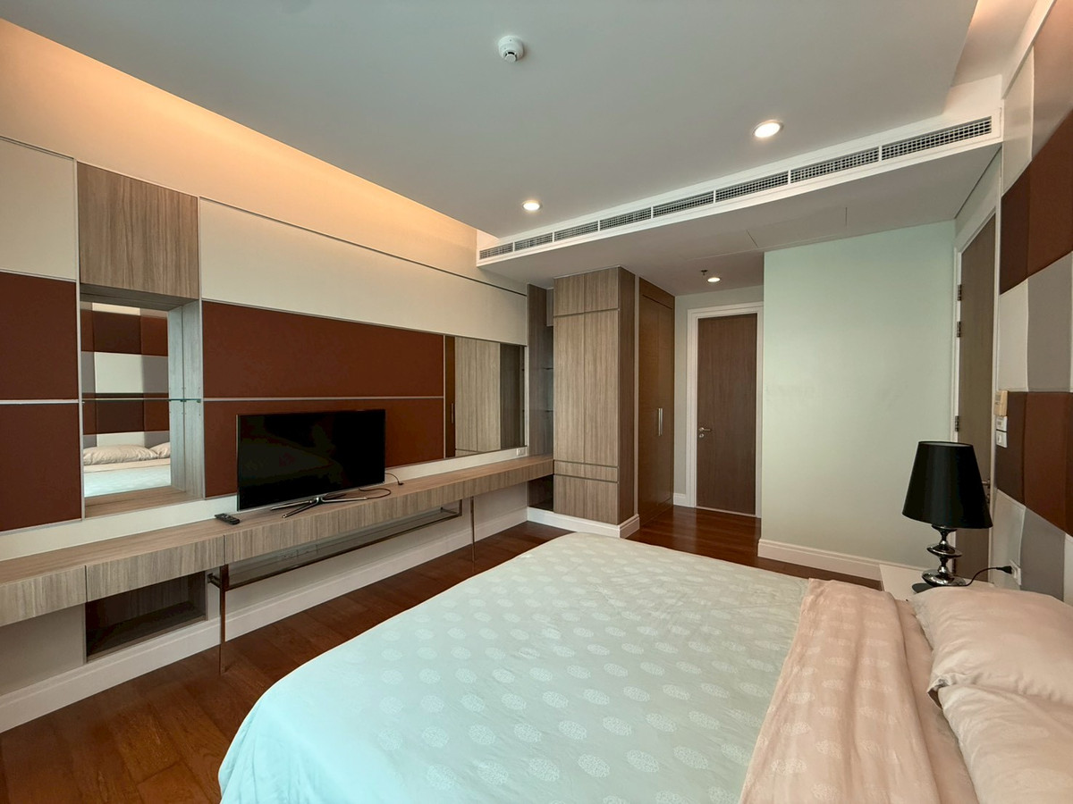 For RentCondoSukhumvit, Asoke, Thonglor : ให้เช่า Bright Sukhumvit 24 ราคา 55,000 บาท [MPr251265]