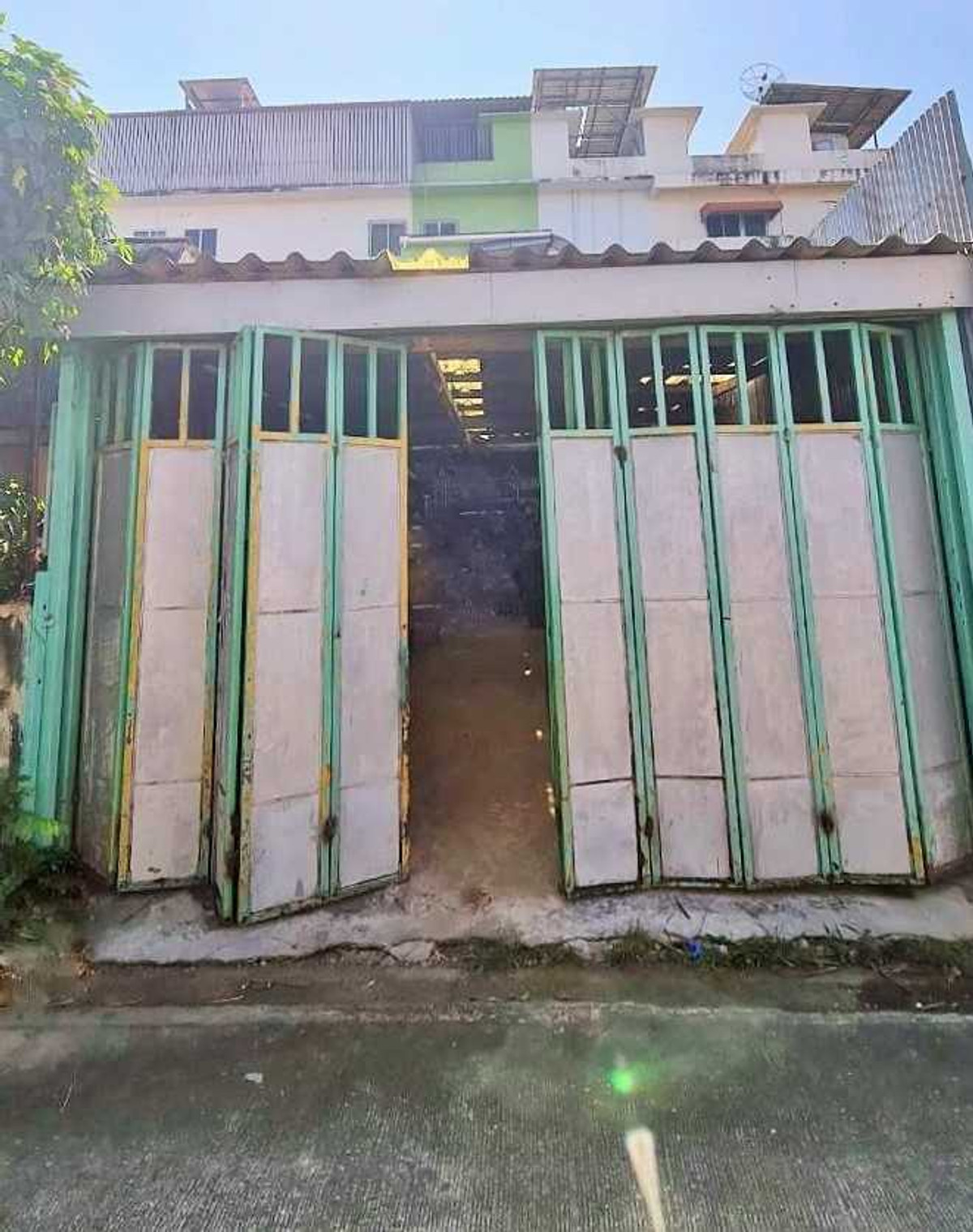 ขายอาคารพาณิชย์สมุทรปราการ สำโรง : ขายอาคารพาณิชย์ 192 ตร.ม. ใกล้ รพ.บางบ่อ