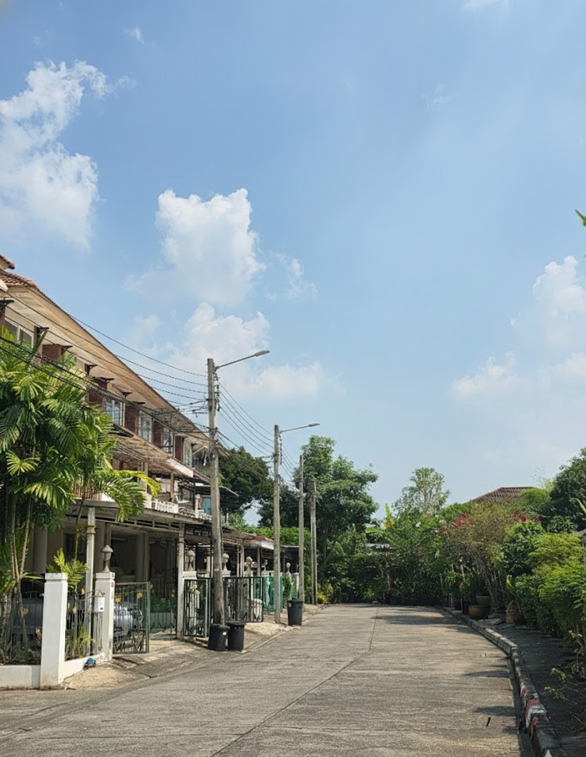 ให้เช่าทาวน์โฮมนวมินทร์ รามอินทรา : ให้เช่าทาวน์โฮม 3 ชั้น  โครงการศุภาลัย พาร์ควิลล์ รามอินทรา 23 ทำเลศักยภาพ เชื่อมต่อรถไฟฟ้า  ใกล้สถานศึกษาชั้นนำและห้างสรรพสินค้า