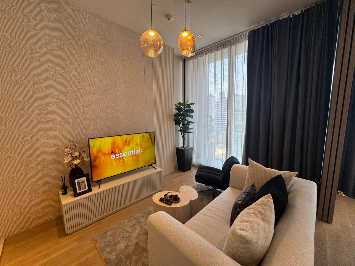 ขายคอนโดสีลม ศาลาแดง บางรัก : ด่วน ราคาพิเศษ พร้อมเฟอร์ตามรูป Ashton Silom ราคา 9.33 ล้านบาท ติดต่อ 0869017364