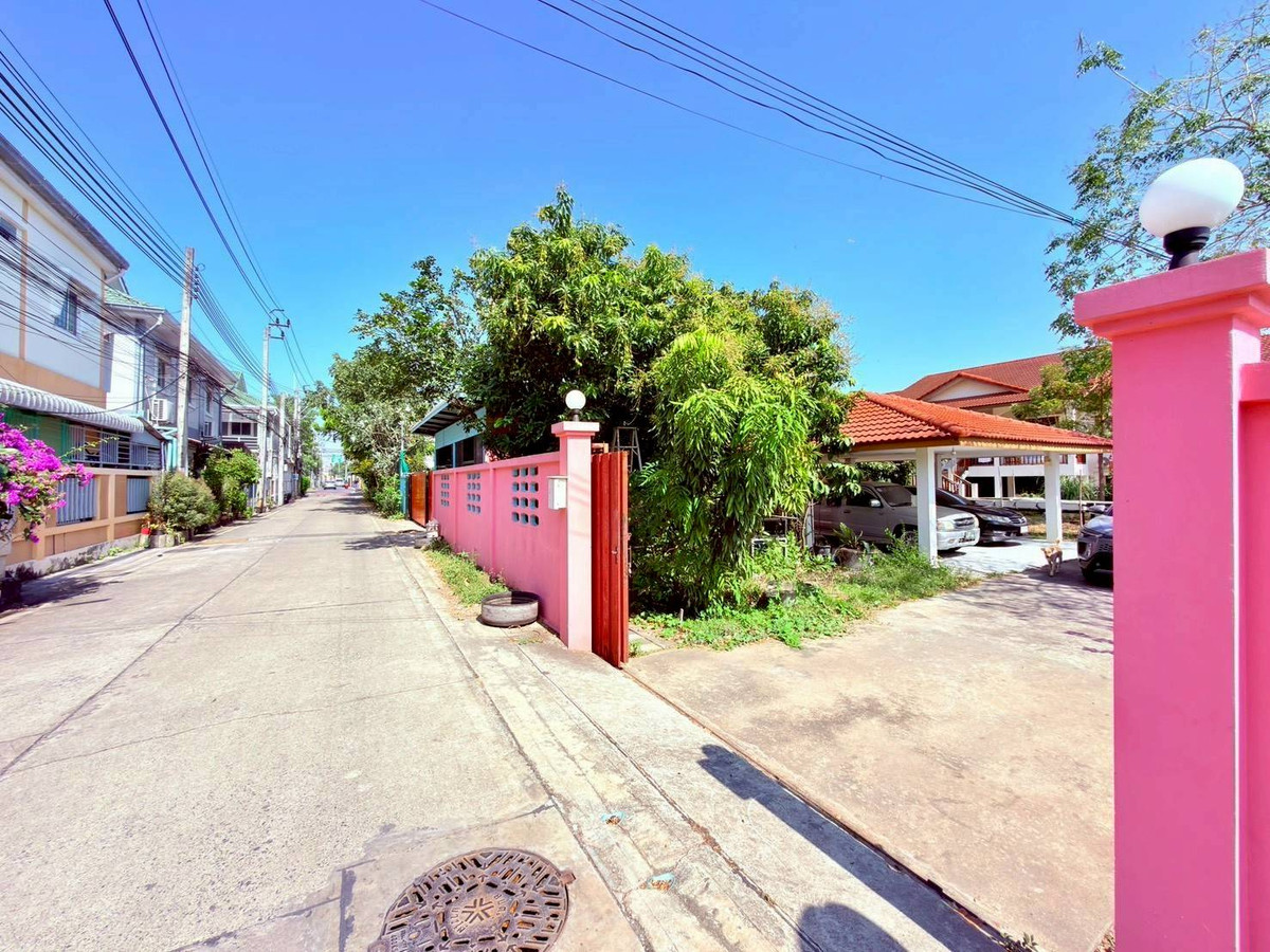 ขายบ้านนนทบุรี บางใหญ่ บางบัวทอง : ขายบ้านเดี่ยวหลังใหญ่ 2 ชั้น เนื้อที่ 454 ตรว.บางไผ่ซอย 7 ต.บางไผ่ อ.เมืองนนทบุรี จ.นนทบุรี ราคา 19,500,000 บาท