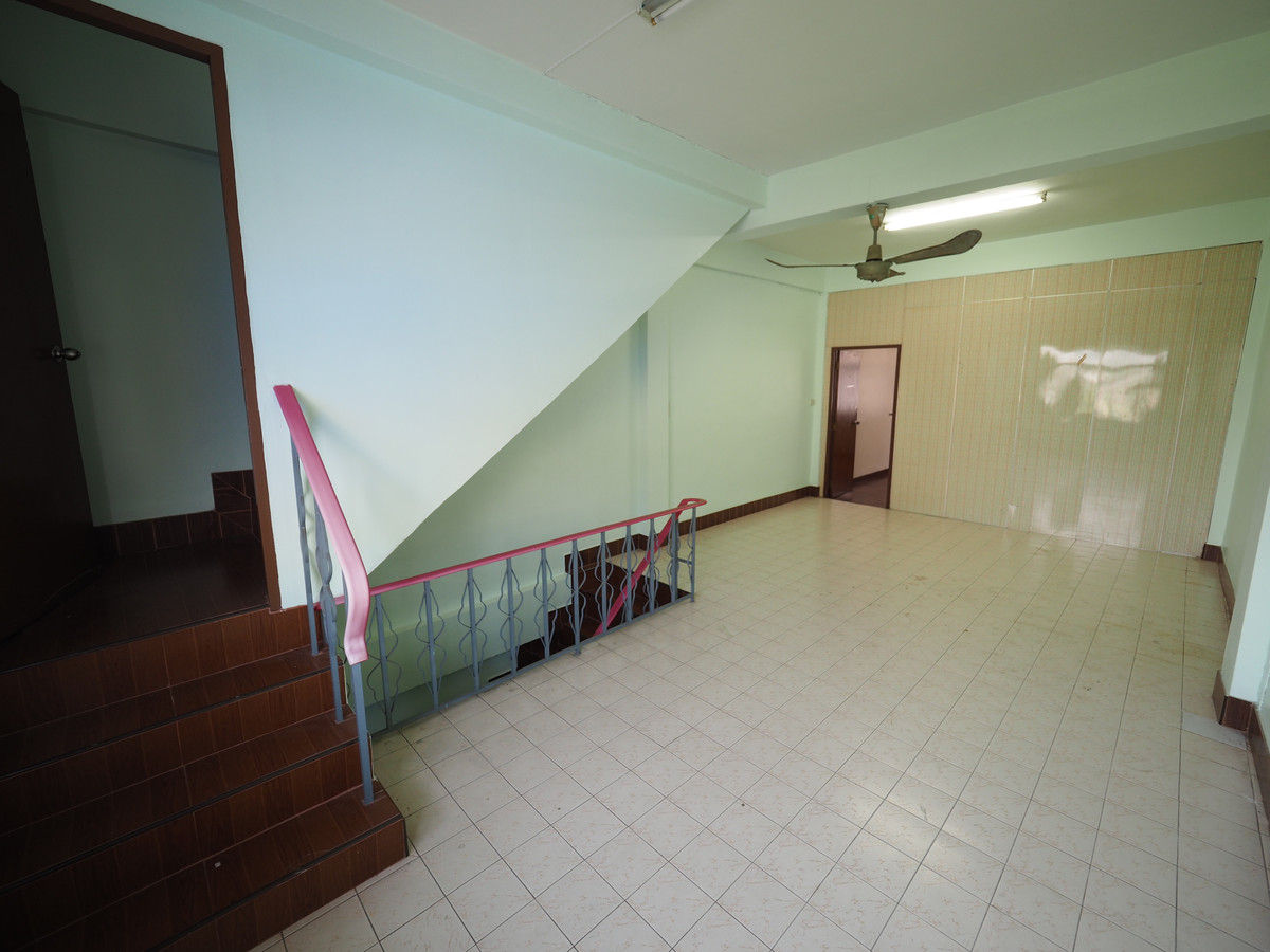 For RentTownhomeRama3 (Riverside),Satupadit : 4 Storey shophouse newly renovated in Rama 3 Road