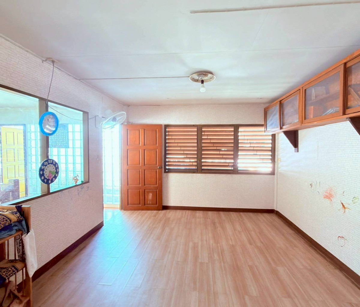 For SaleHouseSukhumvit, Asoke, Thonglor : Single house for sale, 49 sq m., Sukhumvit Soi 49/14, Khlong Tan Nuea Subdistrict, Watthana District, Bangkok, price 15,000,000 baht.