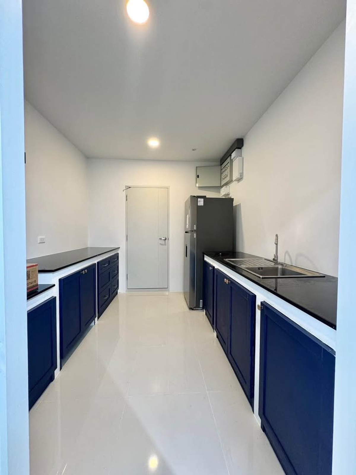 ขายบ้านบางนา แบริ่ง ลาซาล : เซนโทร บางนา เฟส 2 / 4 ห้องนอน (ขาย), Centro Bangna Phase 2 / 4 Bedrooms (FOR SALE) YOK021