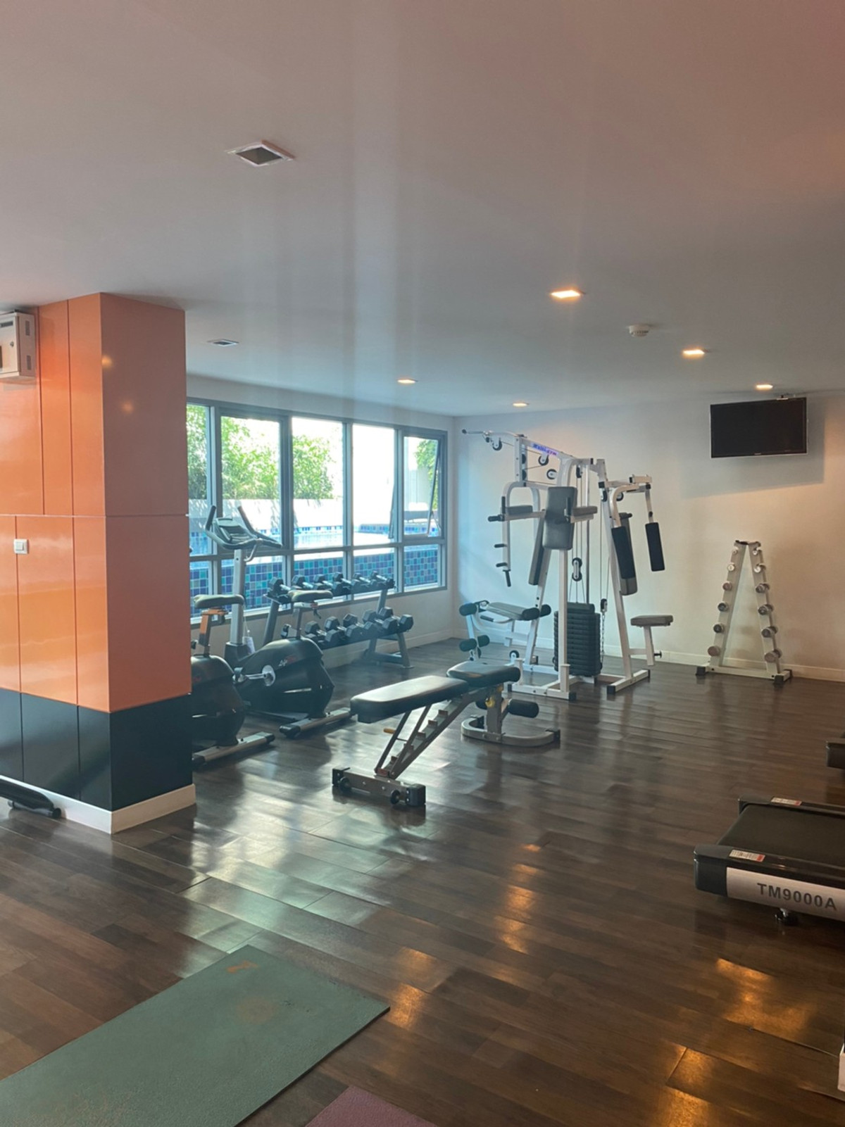 For RentCondoBangna, Bearing, Lasalle : For Rent: Vogue Place Sukhumvit 107 (BTS Bearing)  Big Room