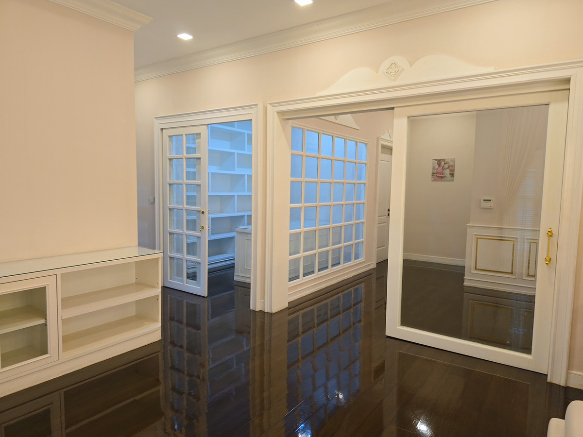 ขายบ้านบางนา แบริ่ง ลาซาล : นาราสิริ บางนา / 4 ห้องนอน (ขาย), Narasiri Bangna / 4 Bedrooms (FOR SALE) YOK003