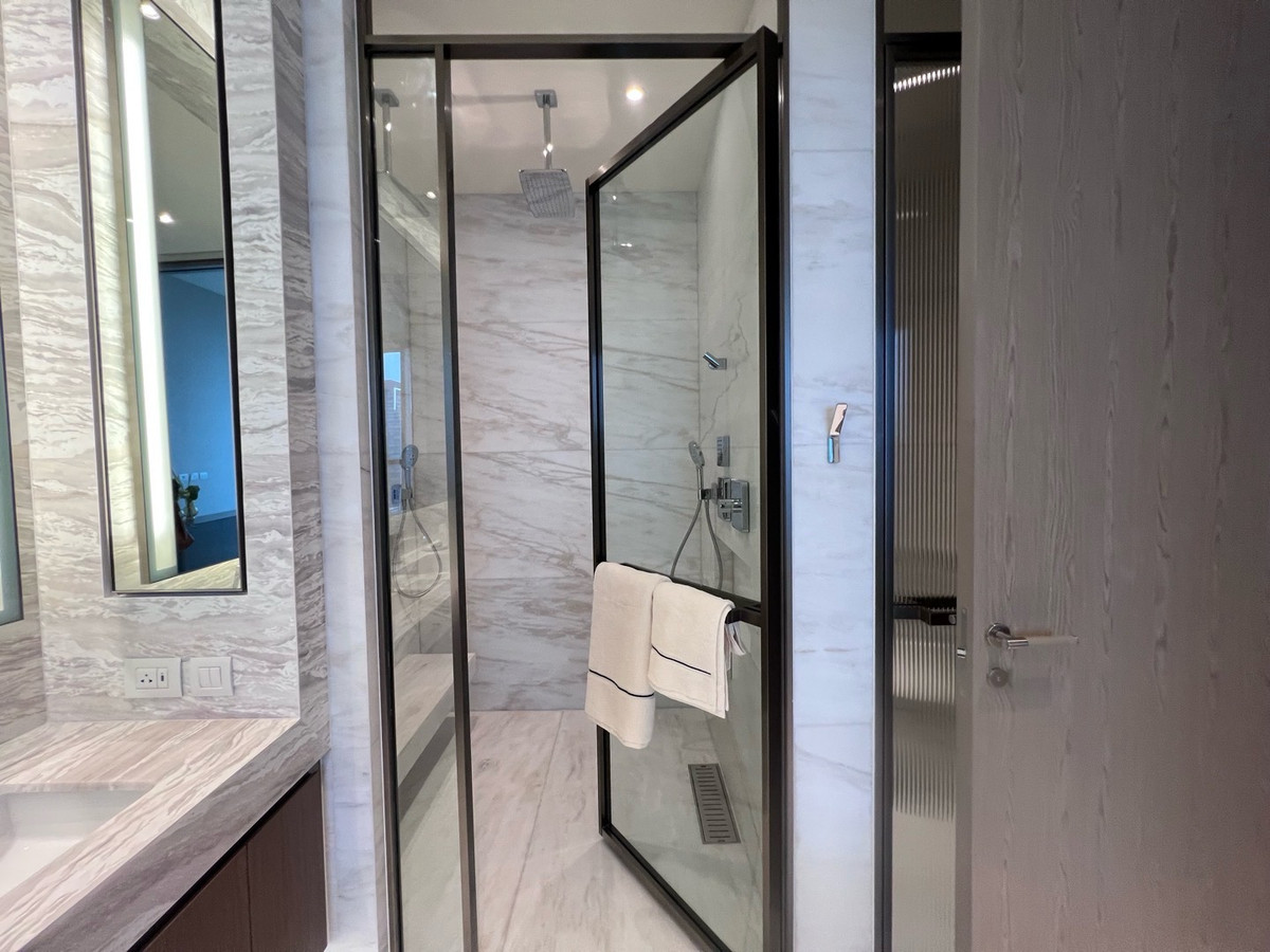 ขายคอนโดวิทยุ ชิดลม หลังสวน : 🔥 SCOPE LANGSUAN | RARE UNIT ลดจริง 18 ล้าน! 🔥
Ultra-Luxury Freehold Condo ใจกลางหลังสวน