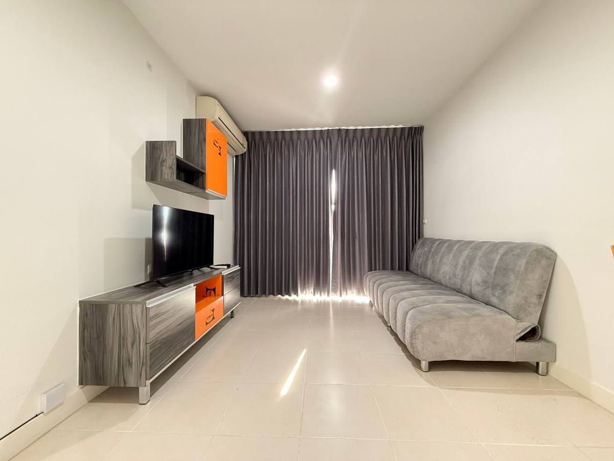 For RentCondoBangna, Bearing, Lasalle : For Rent: Vogue Place Sukhumvit 107 (BTS Bearing)  Big Room