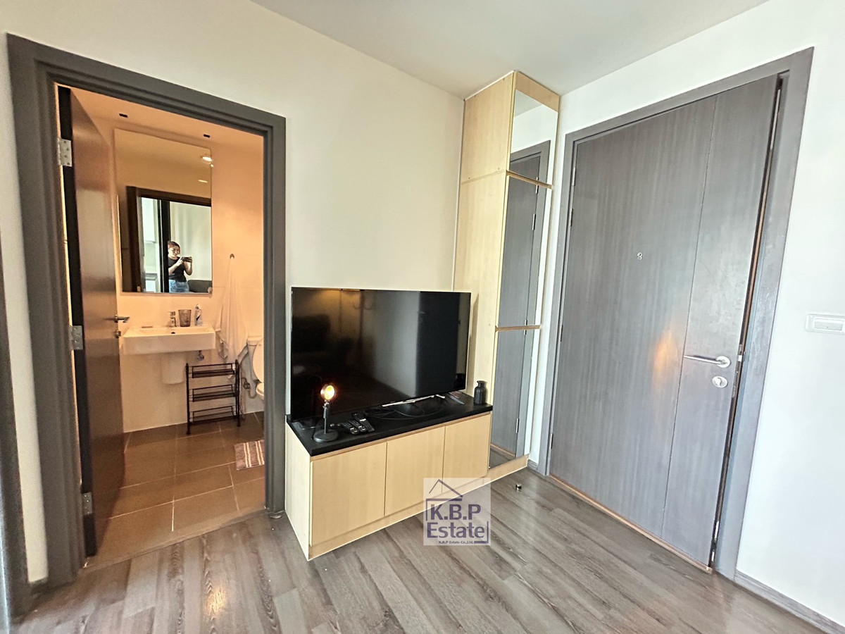 For RentCondoOnnut, Udomsuk : RENT The base park west  1Bed 1Bath 30 Sqm. Fully Furniture Ready to Move NOW