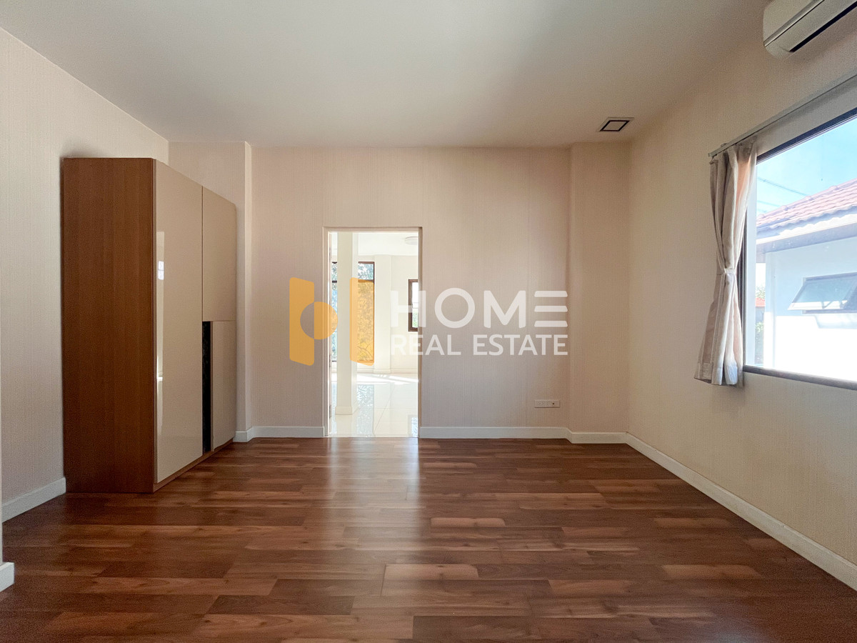 ขายบ้านลาดกระบัง สุวรรณภูมิ : มัณฑนา อ่อนนุช - วงแหวน 4 / 6 ห้องนอน (ขาย), Manthana Onnut - Wongwan 4 / 6 Bedrooms (FOR SALE) POON136