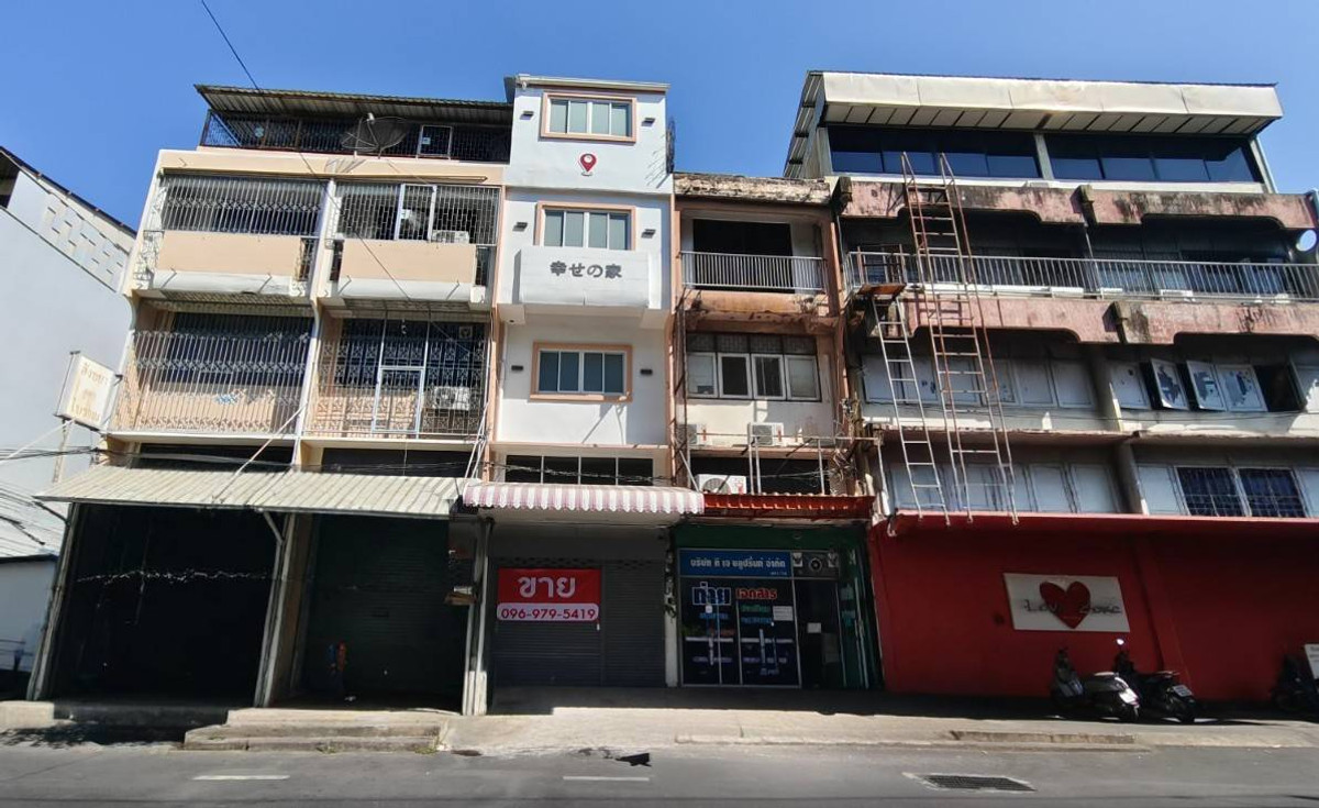 For SaleShop HouseSathorn, Narathiwat : Townhouse for sale, 4 and a half floors, 16 sq m, Charoen Krung location, Soi Charoen Krung 107.