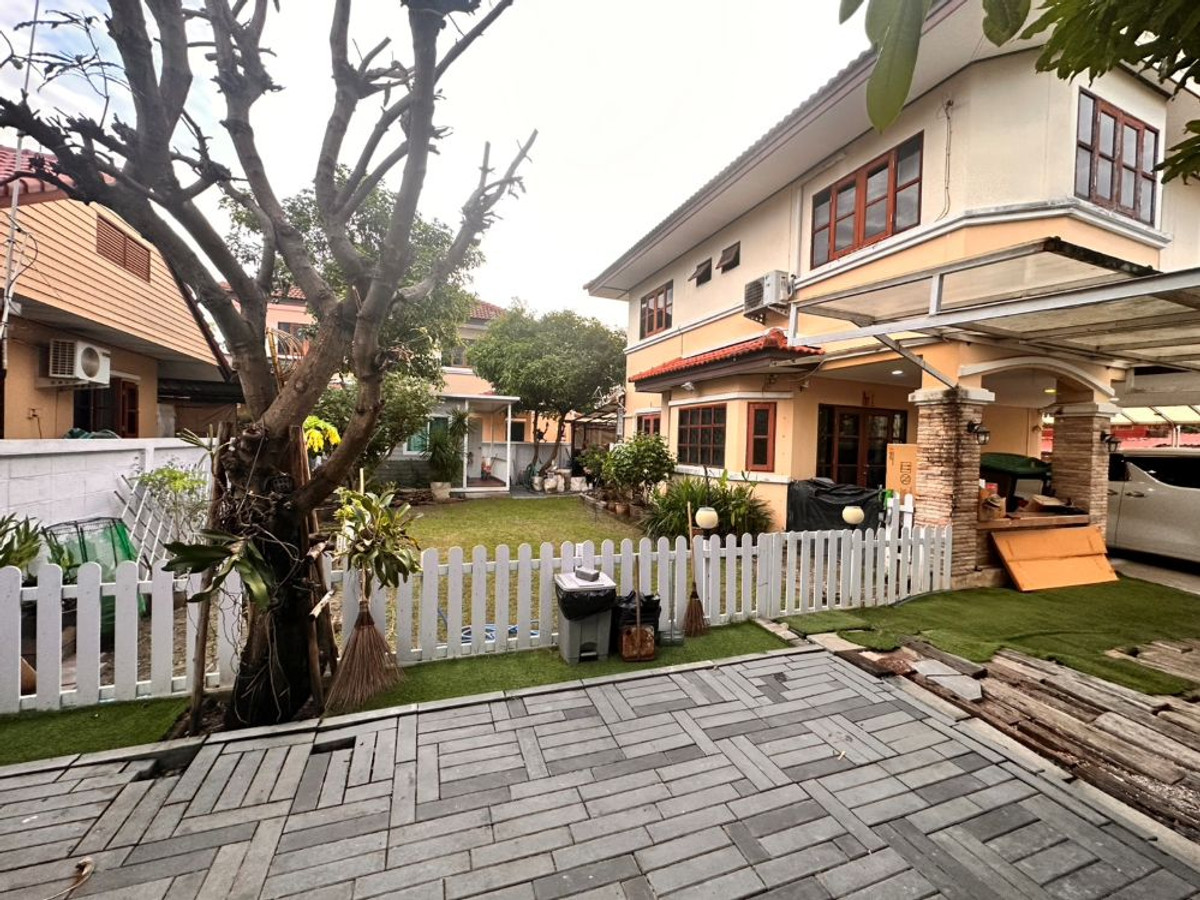 For SaleHouseNonthaburi, Bang Yai, Bangbuathong : Single house for sale Natcha Greenville Village, Soi Kantana, ready to move in, good location, next to the main road, Bang Yai, Nonthaburi.