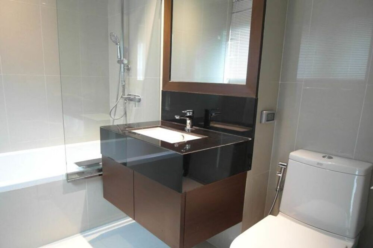 For RentCondoSathorn, Narathiwat : 🔥 For Rent !! big size, rare item, Good location !! 🔥 Code C20230203730..........Sathorn Gardens, 2 bedroom, 2 bathroom, furnished, ready to move in📣📣