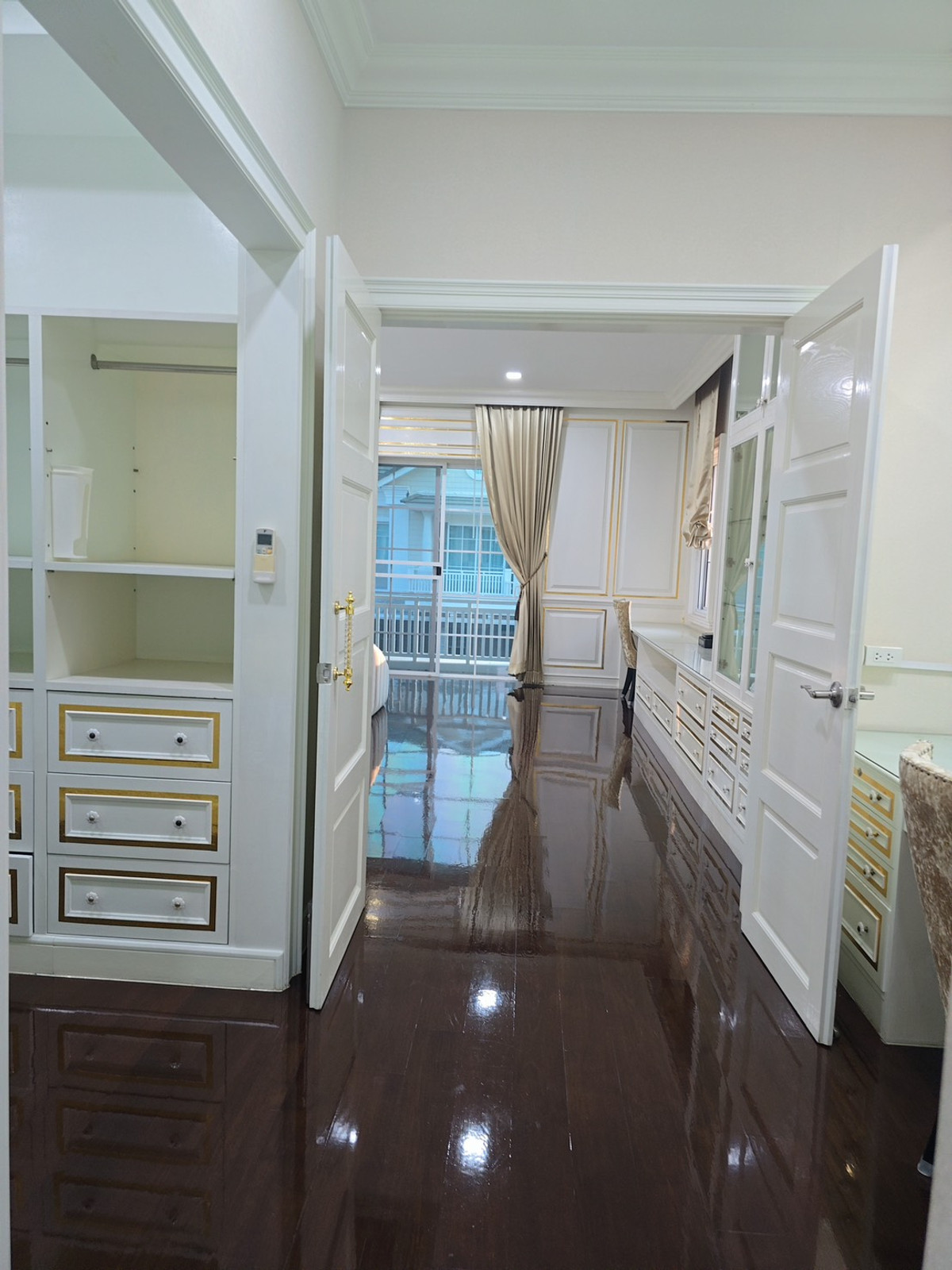 ขายบ้านบางนา แบริ่ง ลาซาล : นาราสิริ บางนา / 4 ห้องนอน (ขาย), Narasiri Bangna / 4 Bedrooms (FOR SALE) YOK003
