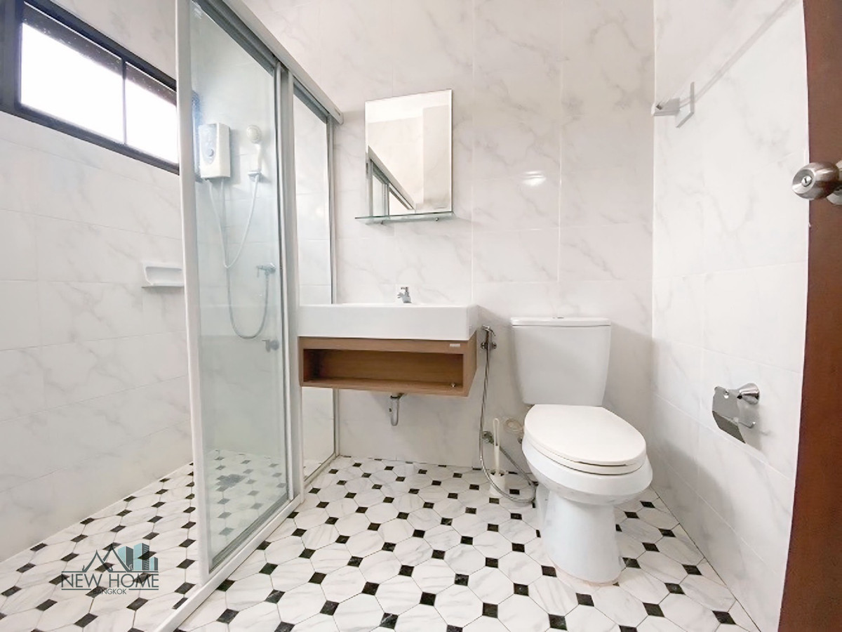 ให้เช่าบ้านสุขุมวิท อโศก ทองหล่อ : 🏡 บ้านให้เช่า บ้านพร้อมอยู่ มีสวนส่วนตัว พร้อมพงษ์