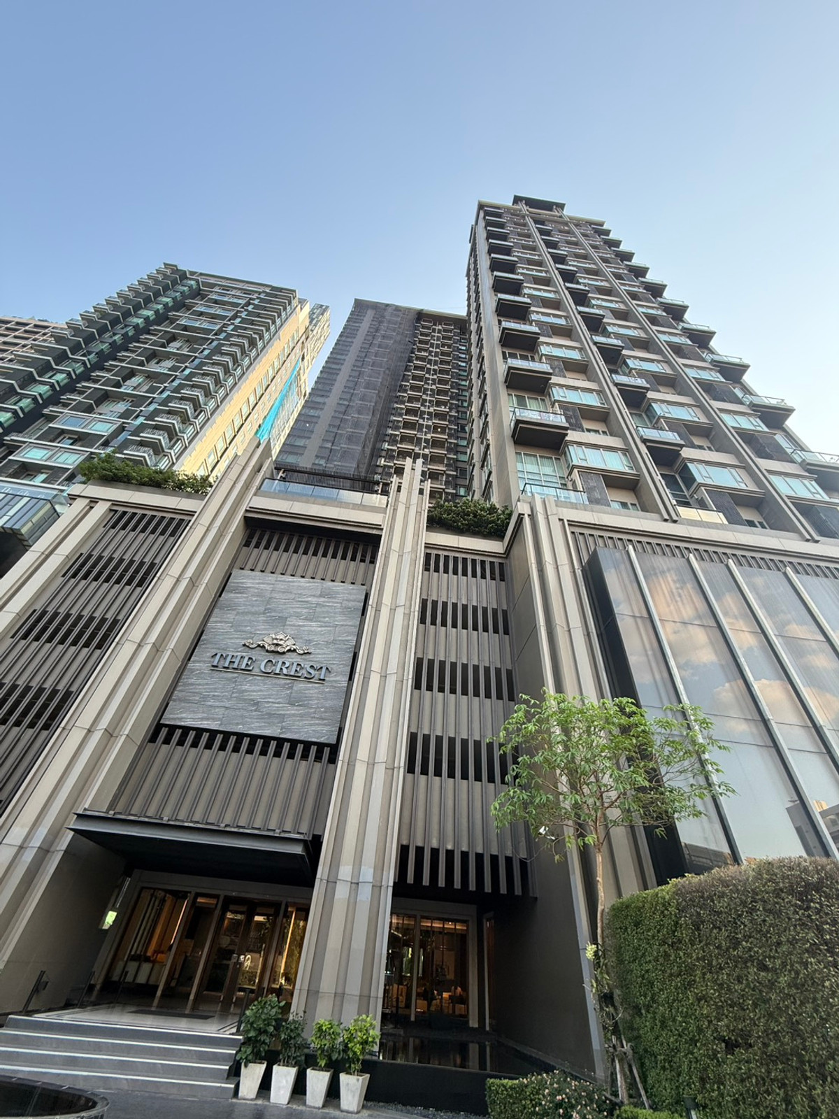 ให้เช่าคอนโดสุขุมวิท อโศก ทองหล่อ : ให้เช่าคอนโด The Crest Sukhumvit 34 ขนาด 2 ห้องนอน duplex เฟอร์ครบ พร้อมอยู่ ใกล้ Bts Thonglor เพียง 200 เมตร