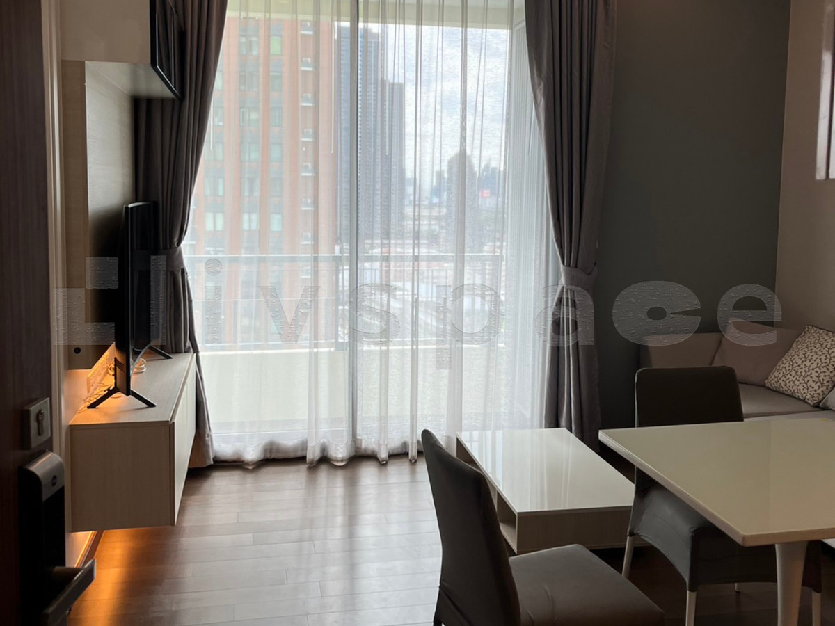 ให้เช่าคอนโดพระราม 9 เพชรบุรีตัดใหม่ RCA : ▚ LF213ツ ให้เช่า: Q Asoke – 1 Bed 37 ตร.ม. 🏙️✨ ห้องรีโนเวทใหม่ เครื่องใช้ไฟฟ้าใหม่มาก ใจกลางอโศก-เพชรบุรี สะดวกทั้ง MRT และ BTS พร้อมเข้าอยู่