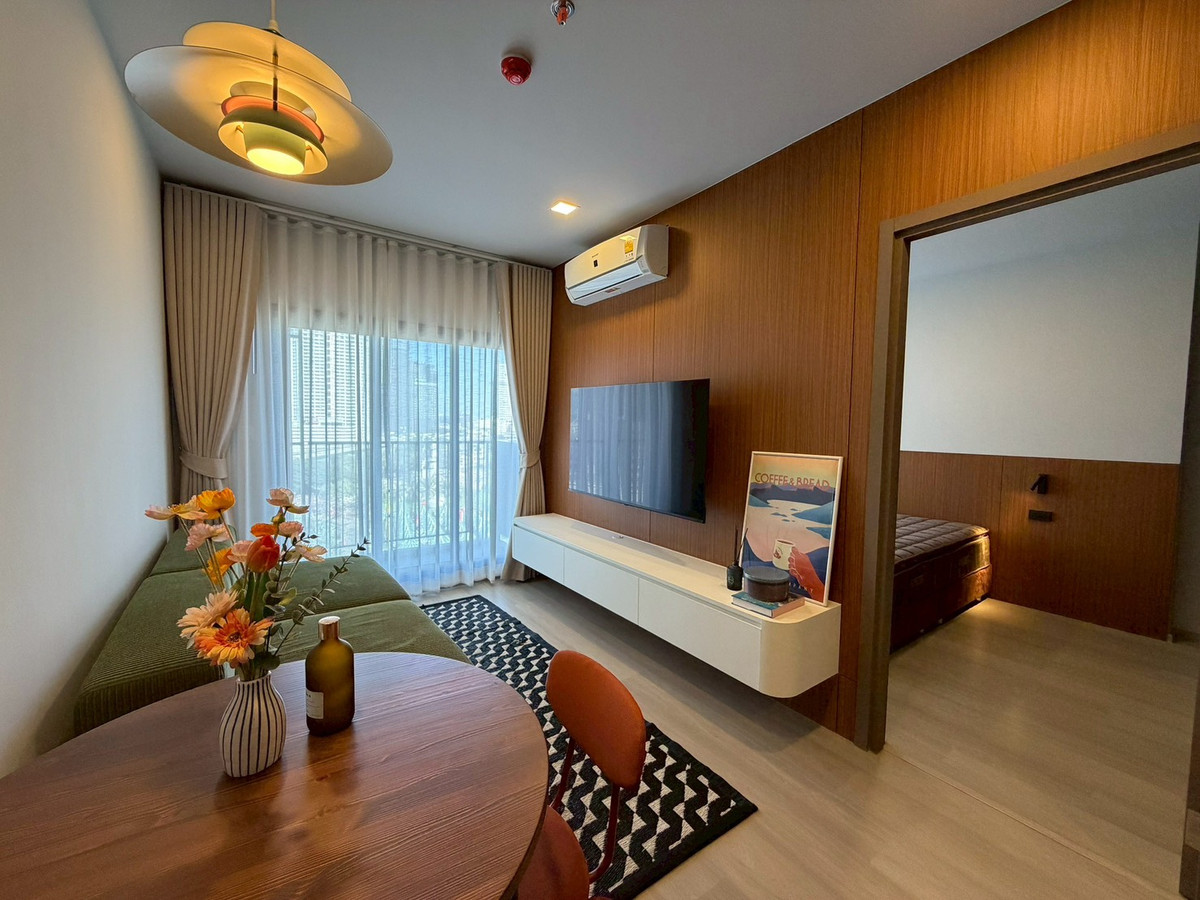 For RentCondoLadprao, Central Ladprao : 📢(for rent) Life Phahon-Ladprao near BTS Ladprao Intersection and MRT Phahon Yothin.