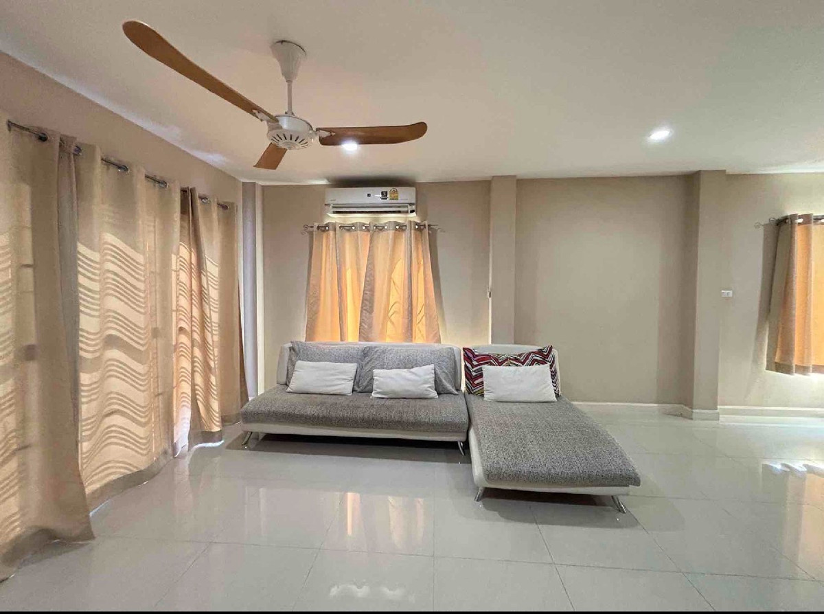 ให้เช่าบ้านสมุทรปราการ สำโรง : 🩵บ้านริมสวนซีนเนอรี่ บางนา-สุวรรณภูมิ ให้เช่า อยู่ในซอยวัดหลวงพ่อโต ใกล้ห้าง Market Village 