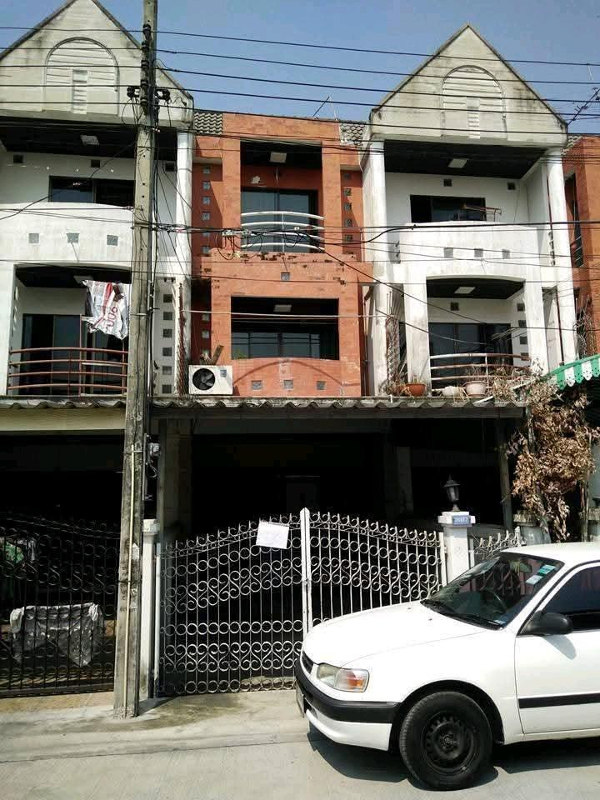 ให้เช่าทาวน์โฮมโชคชัย4 ลาดพร้าว71 : สามารถชมบ้านได้