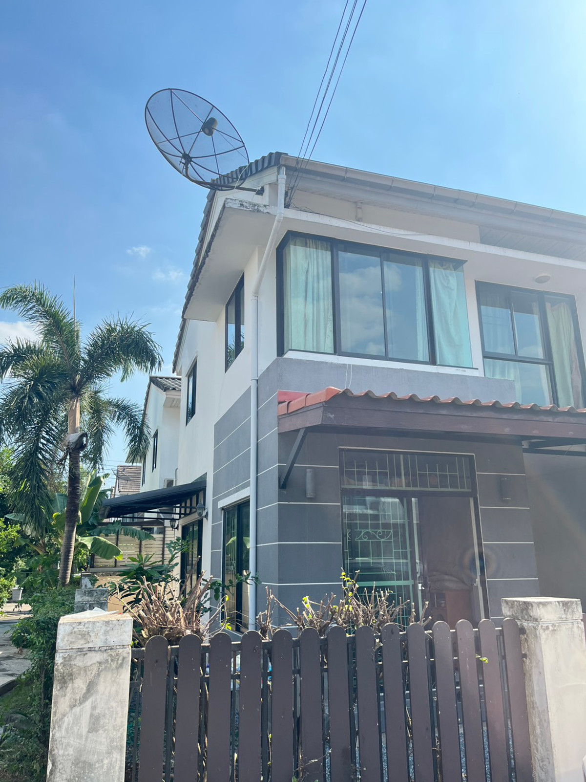 For RentTownhomeMin Buri, Romklao : For rent Townhouse The Villa Ramkhamhaeng-Suvarnabhumi Ramkhamhaeng 174 behind the edge