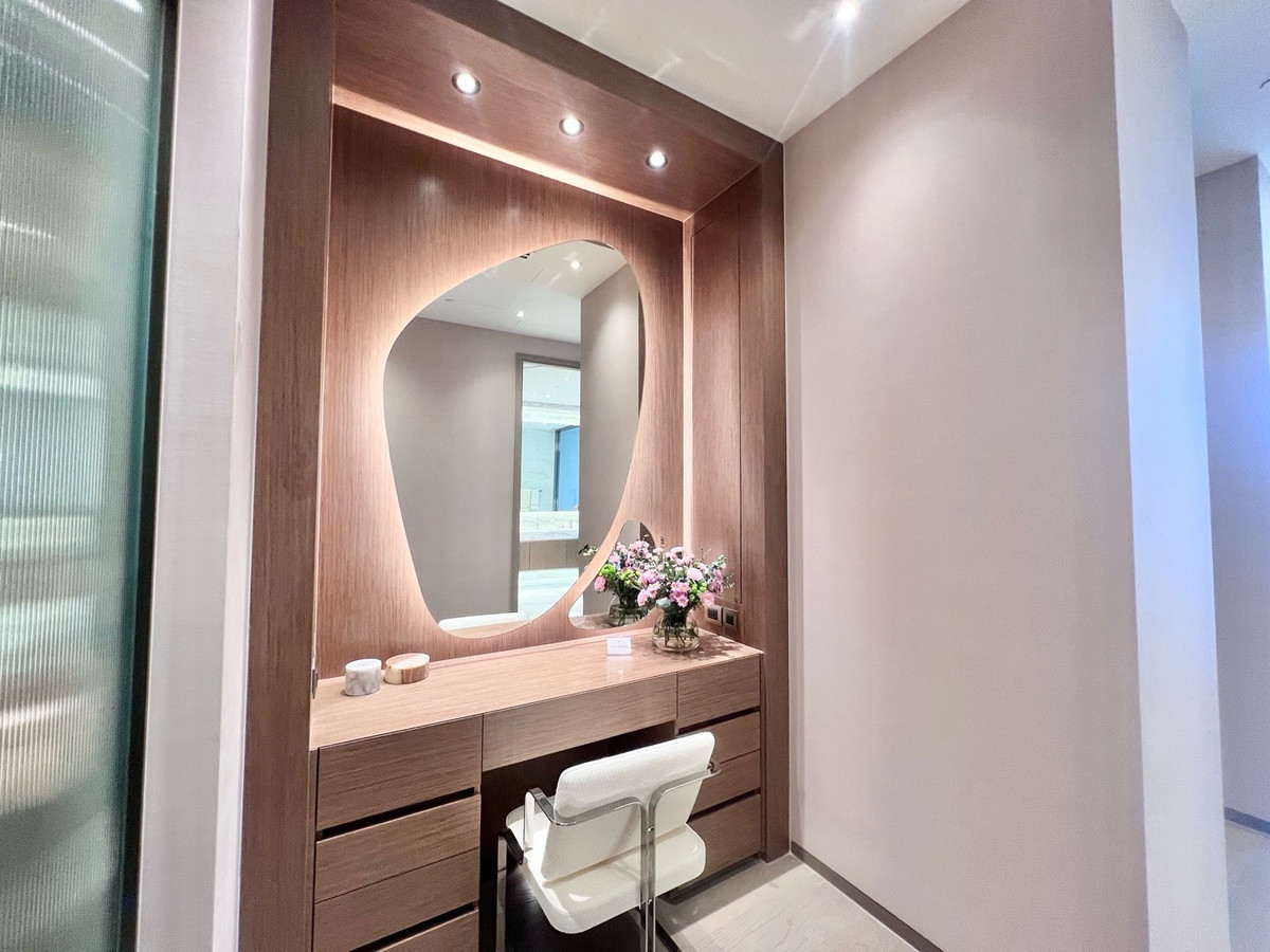 ขายคอนโดวิทยุ ชิดลม หลังสวน : 🔥 SCOPE LANGSUAN | RARE UNIT ลดจริง 18 ล้าน! 🔥
Ultra-Luxury Freehold Condo ใจกลางหลังสวน