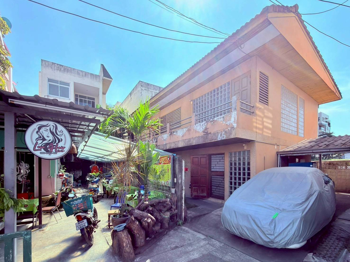 For SaleHouseSukhumvit, Asoke, Thonglor : Single house for sale, 49 sq m., Sukhumvit Soi 49/14, Khlong Tan Nuea Subdistrict, Watthana District, Bangkok, price 15,000,000 baht.