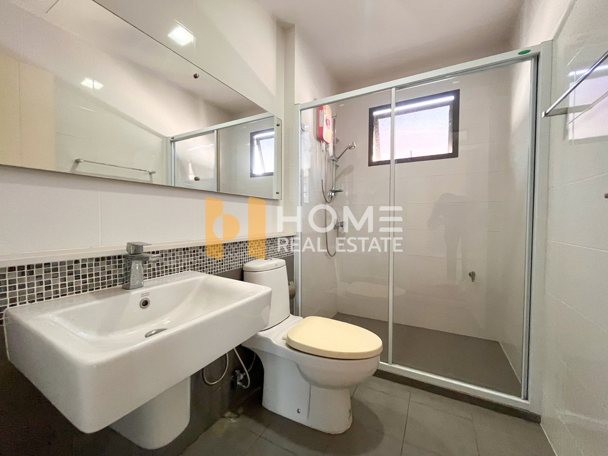 ขายบ้านลาดกระบัง สุวรรณภูมิ : มัณฑนา อ่อนนุช - วงแหวน 4 / 6 ห้องนอน (ขาย), Manthana Onnut - Wongwan 4 / 6 Bedrooms (FOR SALE) POON136