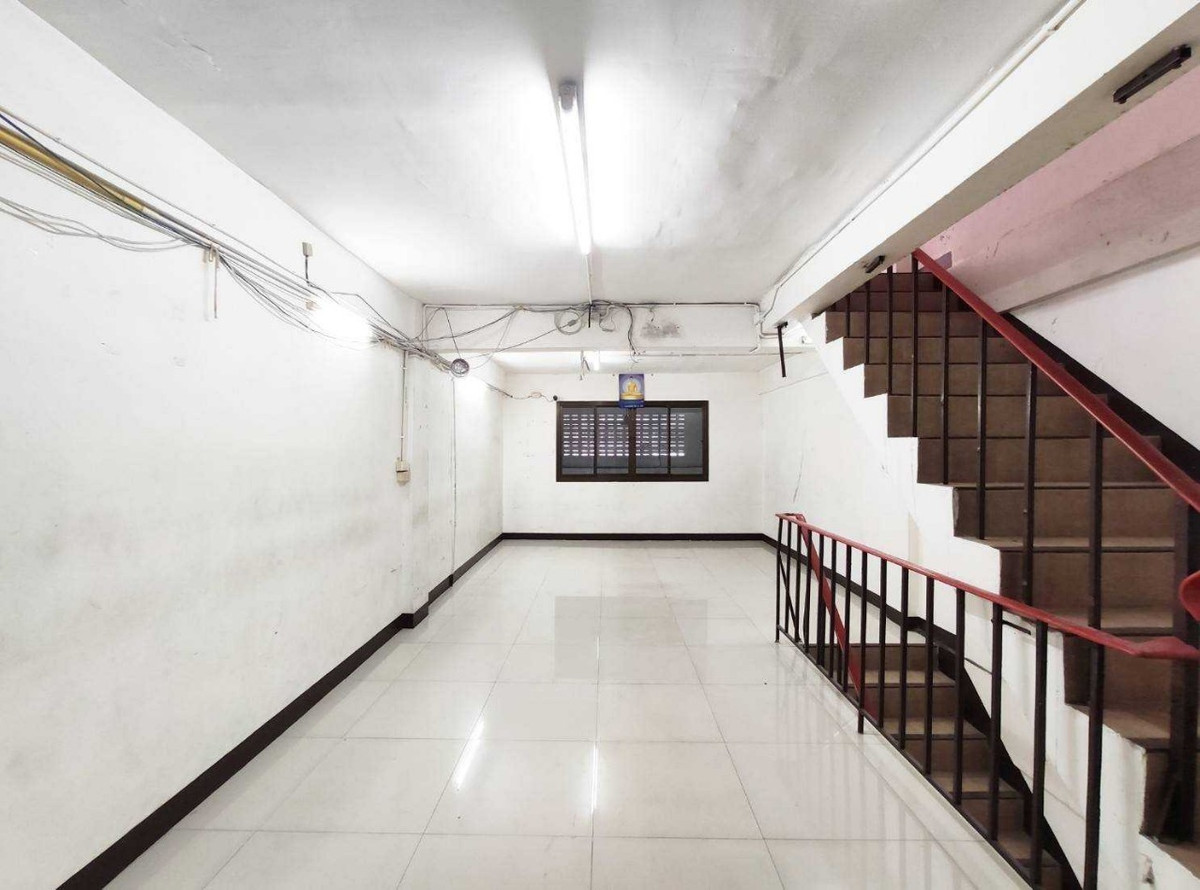 For SaleShop HouseBang kae, Phetkasem : Building for sale, commercial building, 3 and a half floors, Soi Phetkasem 48, Intersection 45, area 16 sq m, to fill the area of ​​Bangkok, Phasi Charoen.