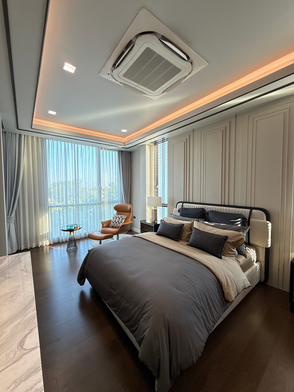 For SaleHouseLadkrabang, Suwannaphum Airport : THE ONE Signature Bangna–Rama 9 Trenda – Luxury 3-Storey Detached Pool Villa in Bangna–Rama 9 Please call: 082-894-4624