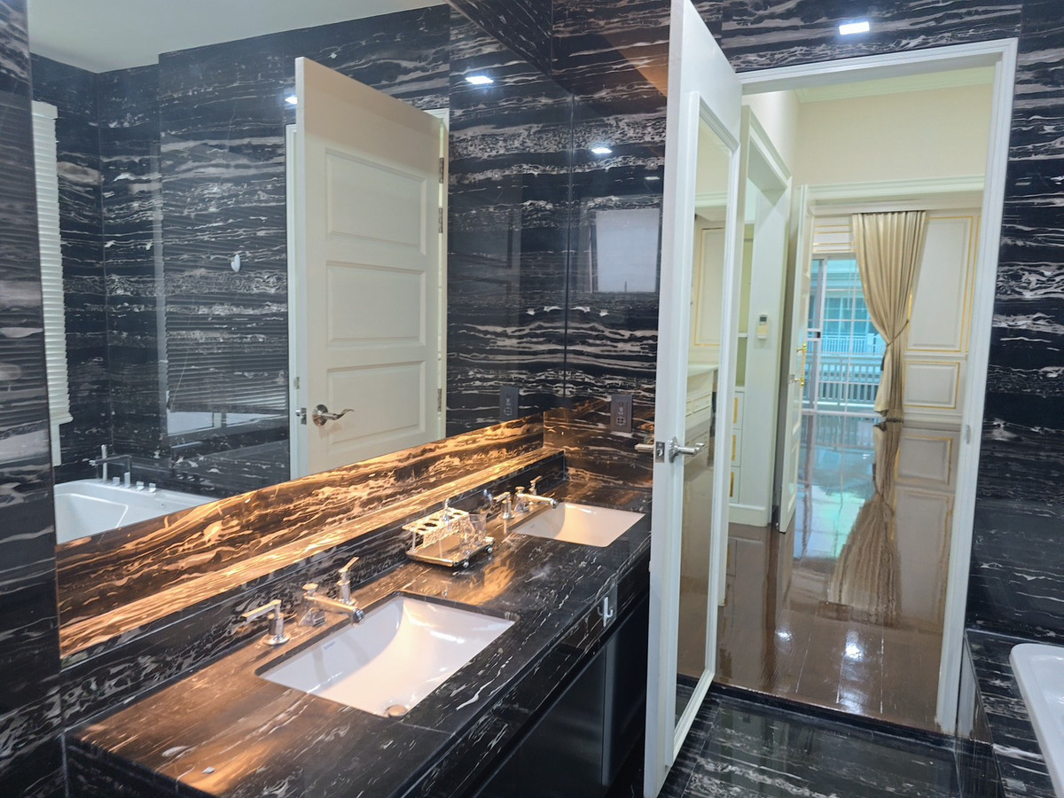 ขายบ้านบางนา แบริ่ง ลาซาล : นาราสิริ บางนา / 4 ห้องนอน (ขาย), Narasiri Bangna / 4 Bedrooms (FOR SALE) YOK003