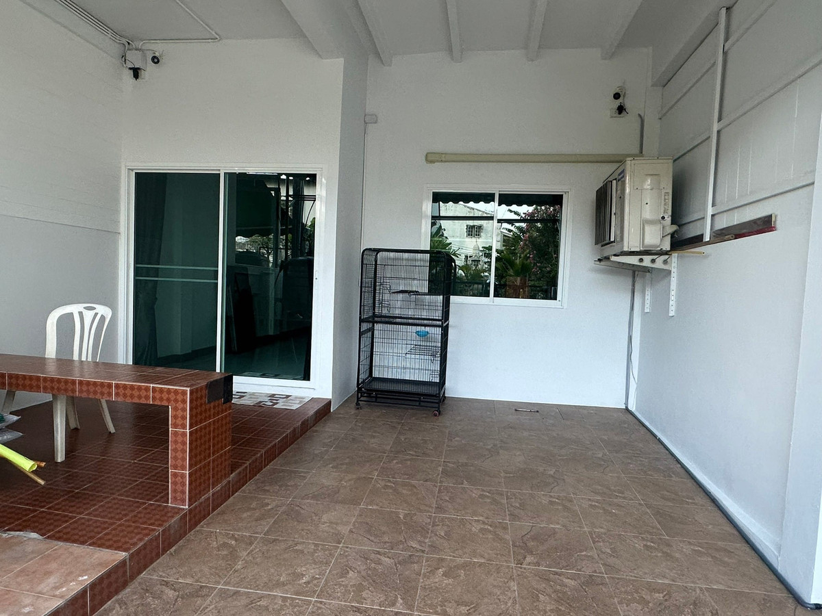 ให้เช่าทาวน์โฮมรัชดา ห้วยขวาง : [For Rent] Townhome Pracharatbamphen 15, Huai Kwang 3 ห้องนอน 2 ห้องน้ำ