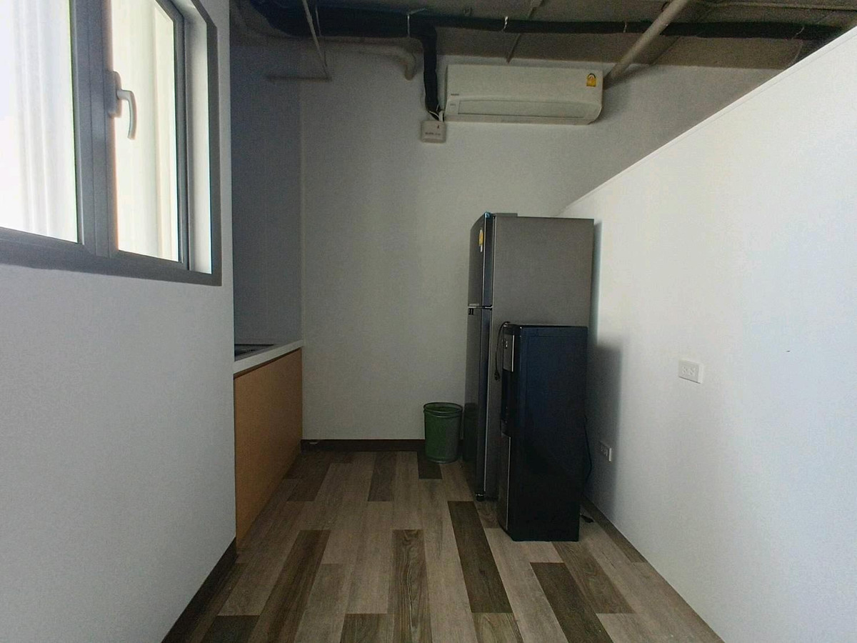 ให้เช่าสำนักงานสุขุมวิท อโศก ทองหล่อ : สำนักงานให้เช่า The Trendy Office ขนาด 101 ตร.ม เฟอร์ครบพร้อมใช้ สุขุมวิท 13 ใกล้ BTS นานา