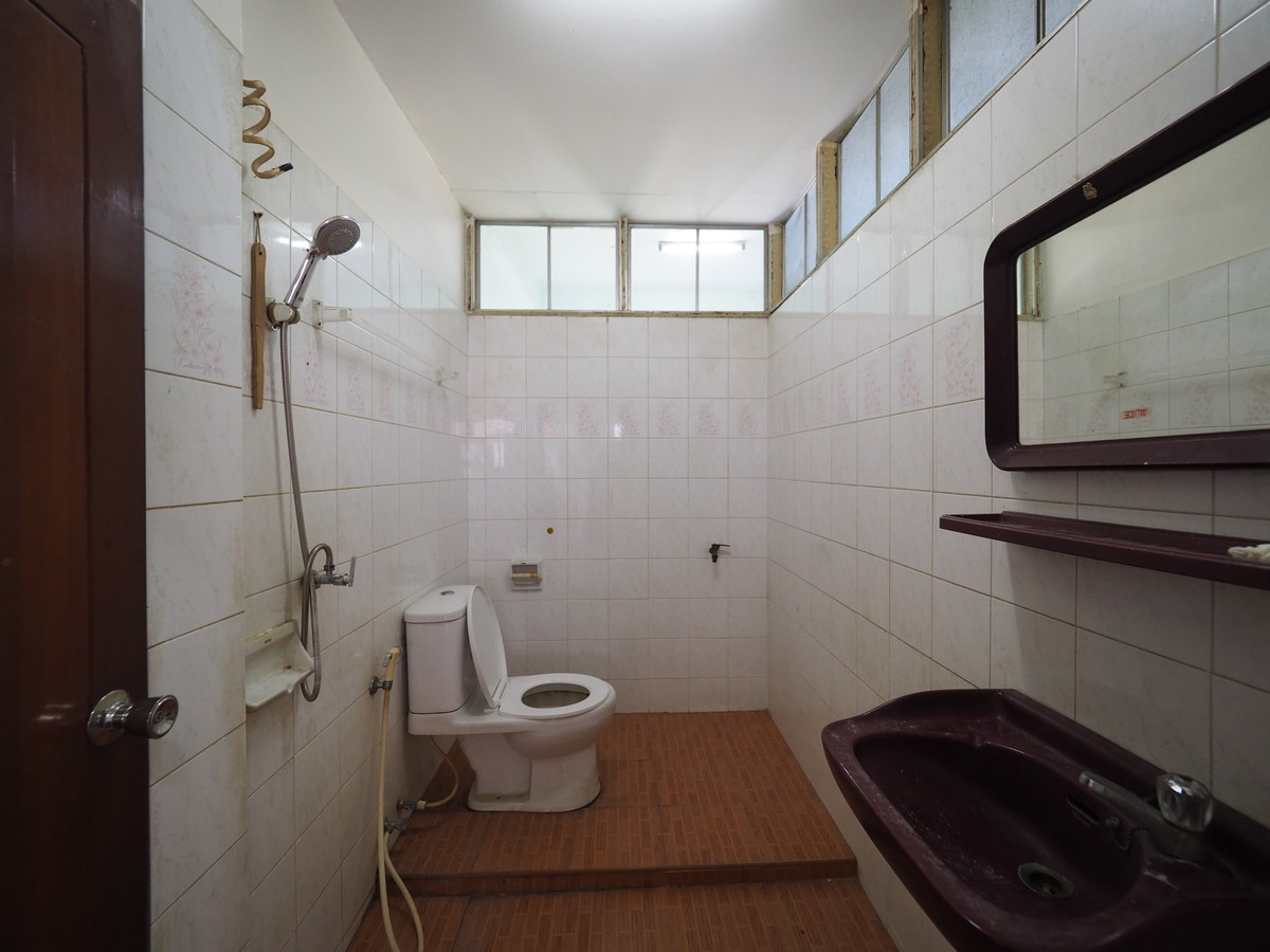 For RentTownhomeRama3 (Riverside),Satupadit : 4 Storey shophouse newly renovated in Rama 3 Road