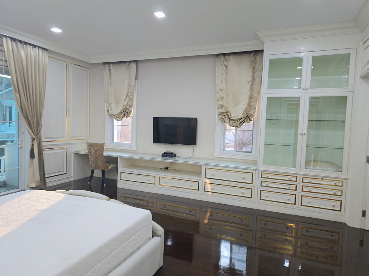 ขายบ้านบางนา แบริ่ง ลาซาล : นาราสิริ บางนา / 4 ห้องนอน (ขาย), Narasiri Bangna / 4 Bedrooms (FOR SALE) YOK003