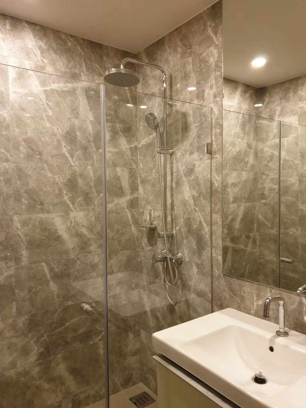 ให้เช่าคอนโดราชเทวี พญาไท : ให้เช่า 📍 IDEO Q Siam - Ratchathewi 📍 เฟอร์นิเจอร์ และ เครื่องใช้ไฟฟ้าครบ ใกล้ BTS ราชเทวี