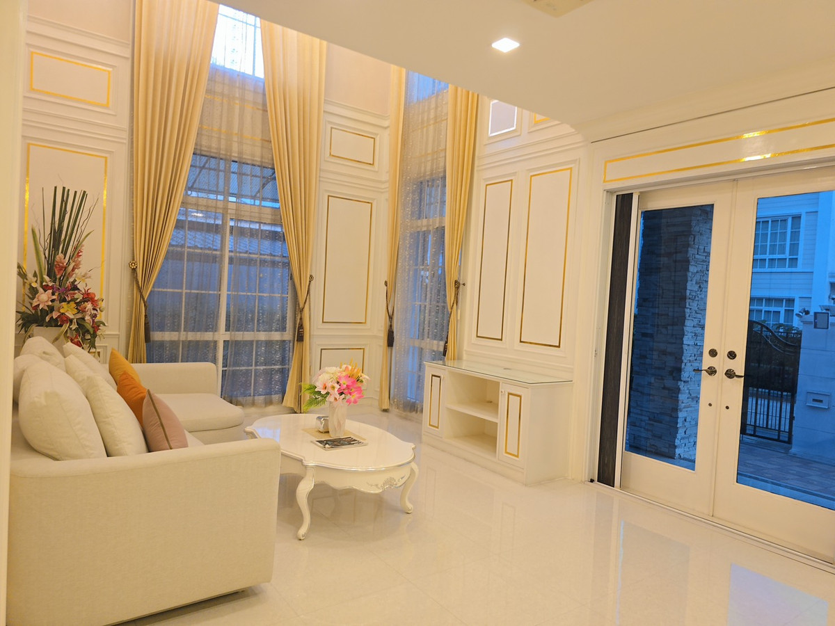 ขายบ้านบางนา แบริ่ง ลาซาล : นาราสิริ บางนา / 4 ห้องนอน (ขาย), Narasiri Bangna / 4 Bedrooms (FOR SALE) YOK003