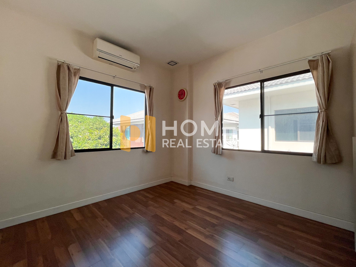 ขายบ้านลาดกระบัง สุวรรณภูมิ : มัณฑนา อ่อนนุช - วงแหวน 4 / 6 ห้องนอน (ขาย), Manthana Onnut - Wongwan 4 / 6 Bedrooms (FOR SALE) POON136