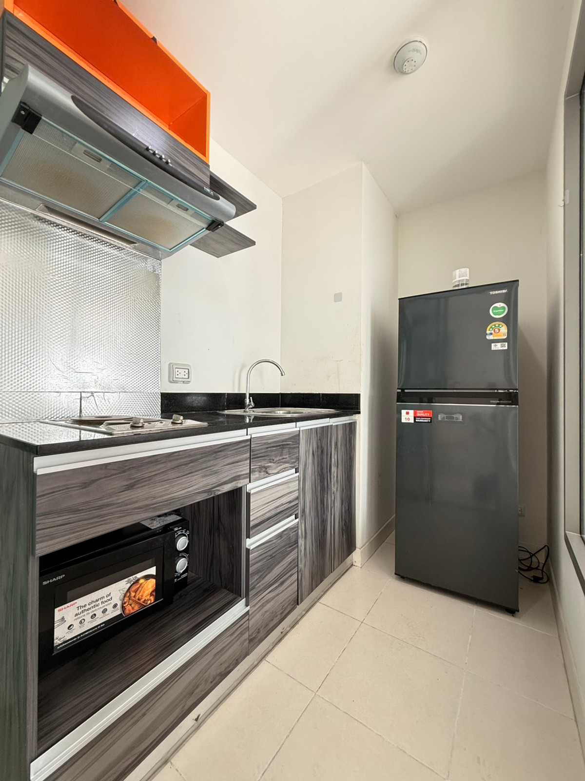 For RentCondoBangna, Bearing, Lasalle : For Rent: Vogue Place Sukhumvit 107 (BTS Bearing)  Big Room