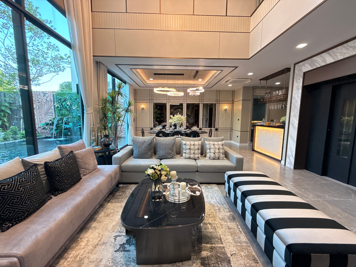 For SaleHouseLadkrabang, Suwannaphum Airport : THE ONE Signature Bangna–Rama 9 Trenda – Luxury 3-Storey Detached Pool Villa in Bangna–Rama 9 Please call: 082-894-4624