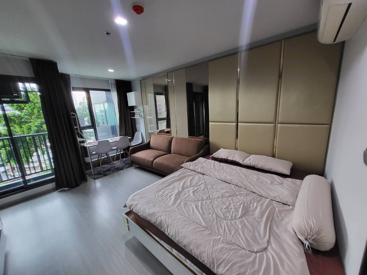 For RentCondoRama9, Petchburi, RCA : 🏝️Life ladprao🏝️ Next to BTS Lat Phrao Intersection 16K