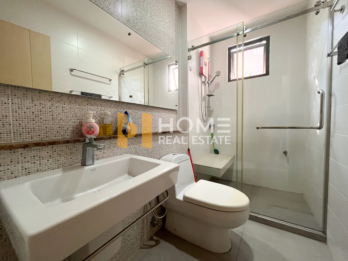 ขายบ้านลาดกระบัง สุวรรณภูมิ : มัณฑนา อ่อนนุช - วงแหวน 4 / 6 ห้องนอน (ขาย), Manthana Onnut - Wongwan 4 / 6 Bedrooms (FOR SALE) POON136