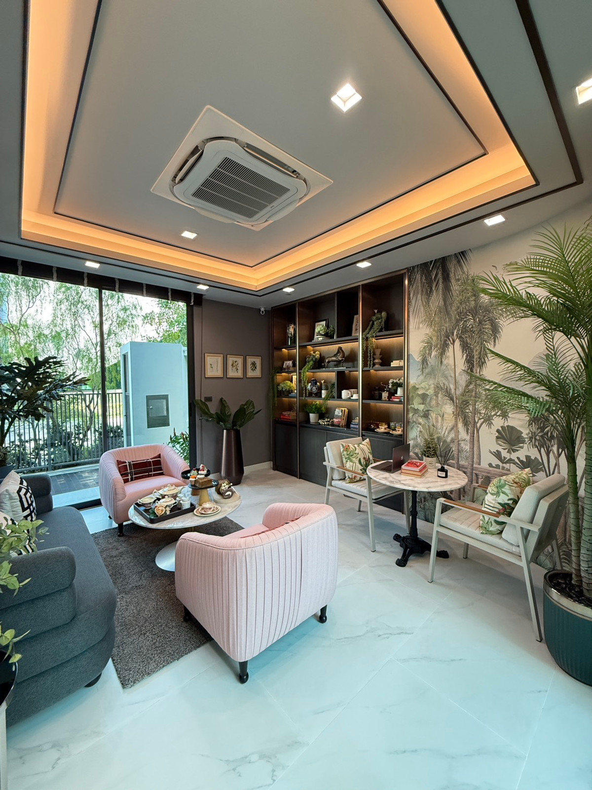 For SaleHouseLadkrabang, Suwannaphum Airport : THE ONE Signature Bangna–Rama 9 Venti – Spacious 3-Storey Detached House in Bangna–Rama 9 Please call: 082-894-4624