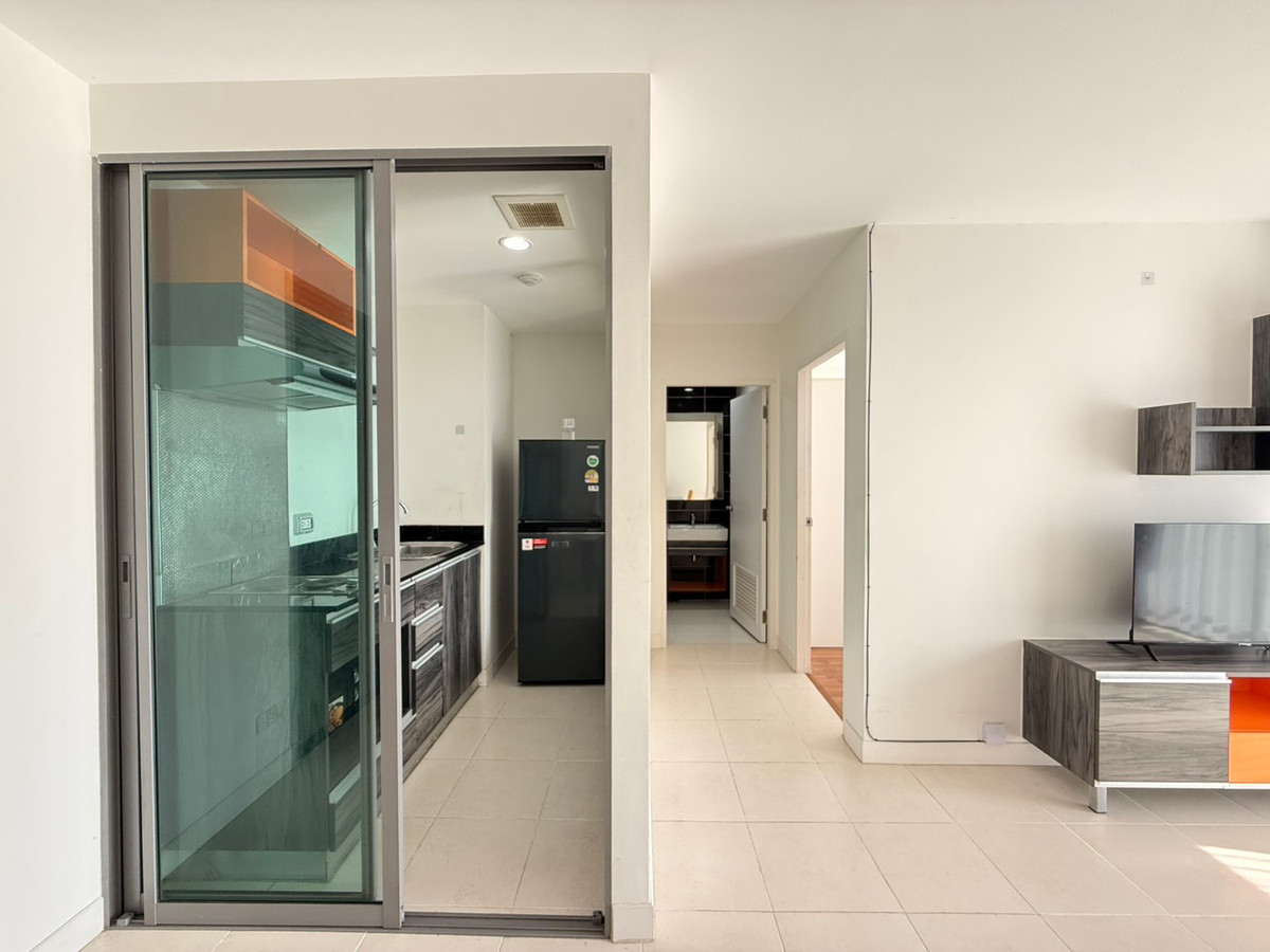 For RentCondoBangna, Bearing, Lasalle : For Rent: Vogue Place Sukhumvit 107 (BTS Bearing)  Big Room