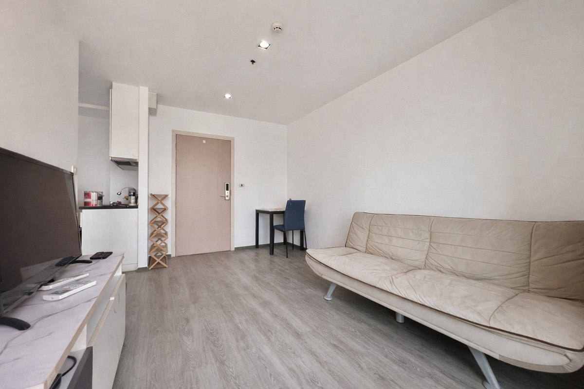 For RentCondoPattanakan, Srinakarin : ‼️Big room only 14,000.- ‼️✅Rich park triple station 📲Contact call/Line 099-289-1569