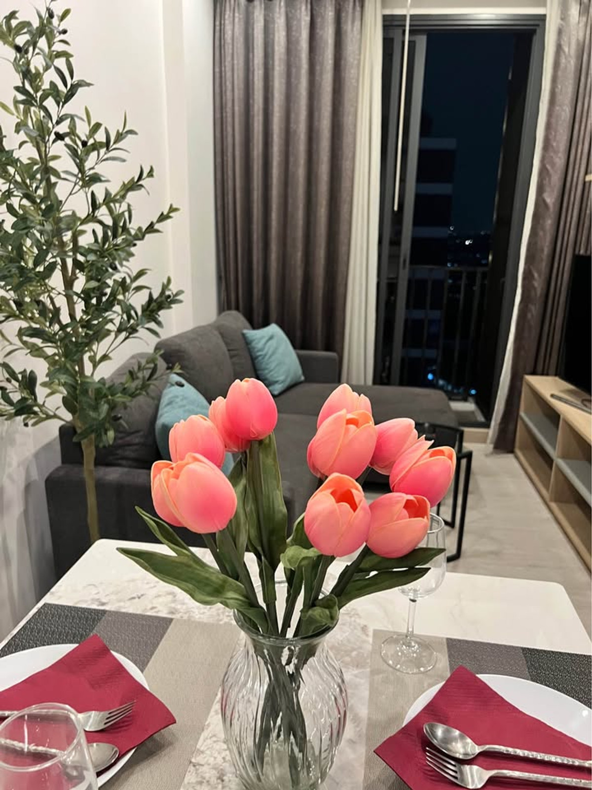 ให้เช่าคอนโดสุขุมวิท อโศก ทองหล่อ : [Can negotiable]🐶🐱 Pet Friendly - M Thonglor10 (2Bed2Bath with Bathtub) Facing South & East (the best and biggest 2BR)