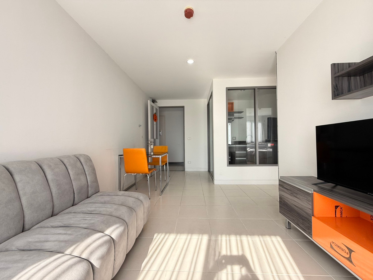 For RentCondoBangna, Bearing, Lasalle : For Rent: Vogue Place Sukhumvit 107 (BTS Bearing)  Big Room