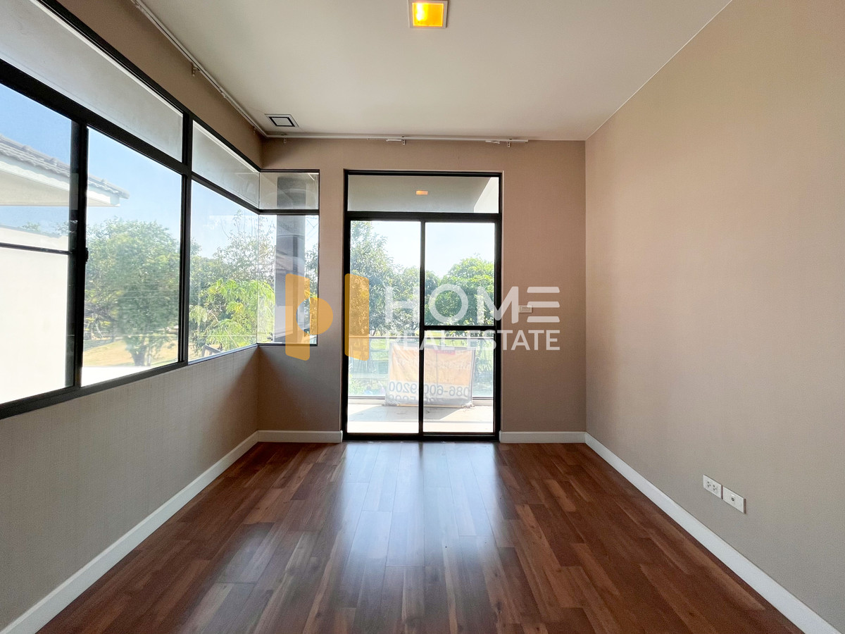 ขายบ้านลาดกระบัง สุวรรณภูมิ : มัณฑนา อ่อนนุช - วงแหวน 4 / 6 ห้องนอน (ขาย), Manthana Onnut - Wongwan 4 / 6 Bedrooms (FOR SALE) POON136