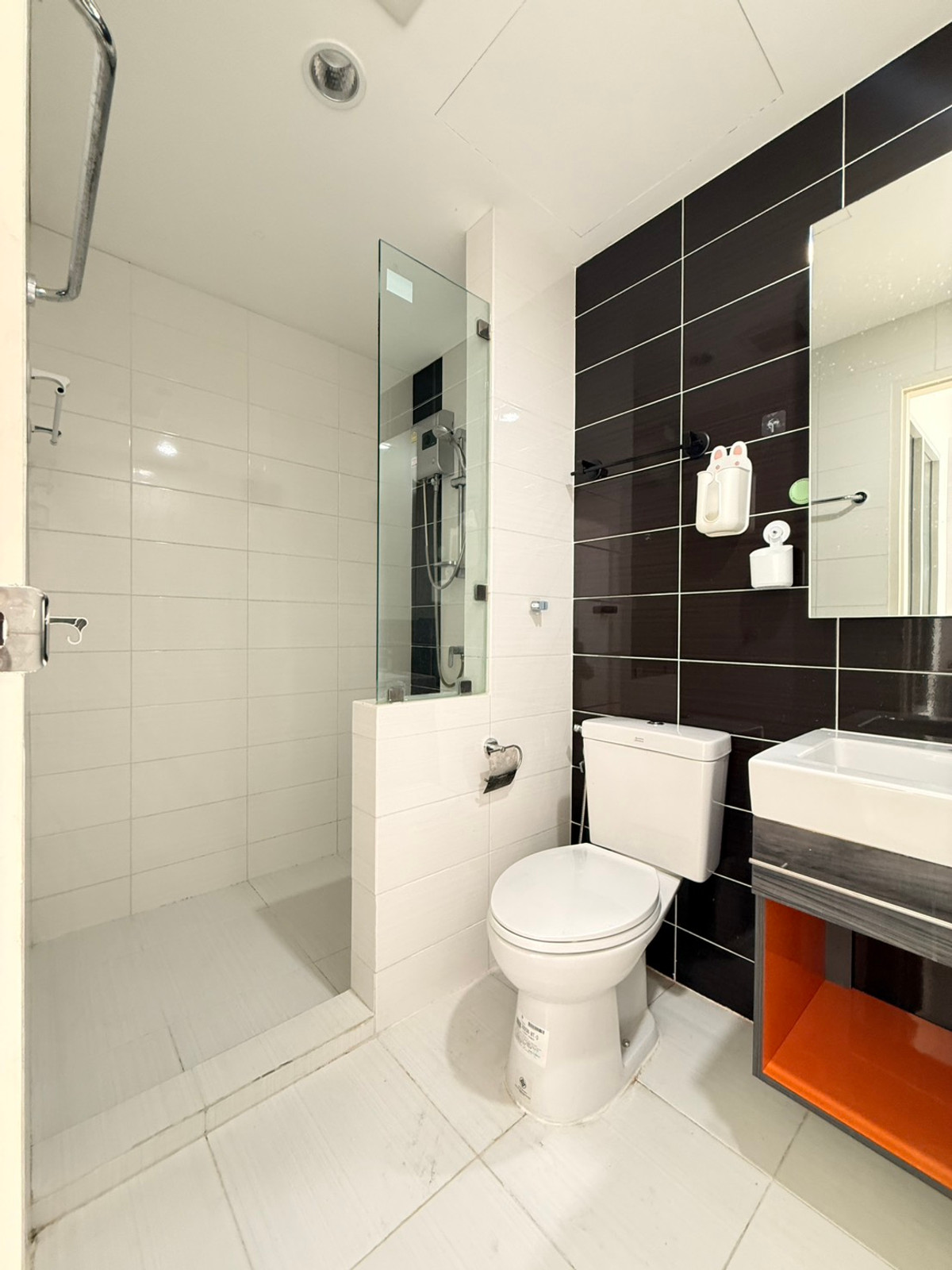 For RentCondoBangna, Bearing, Lasalle : For Rent: Vogue Place Sukhumvit 107 (BTS Bearing)  Big Room