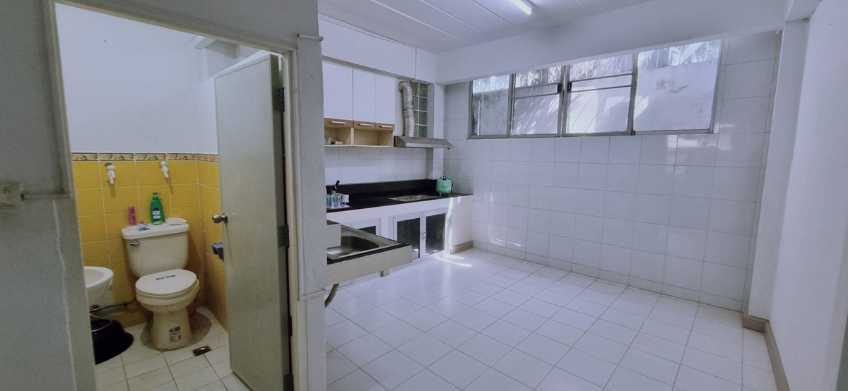 ขายทาวน์โฮมวิภาวดี ดอนเมือง หลักสี่ : ✨ขายทาวน์เฮาส์รีโนเวท2ชั้น ทำเลดีมาก ย่านวิภาวดี 2ห้องนอน บรรยากาศเงียบสงบ เหมาะกับครอบครัว เดินทางสะดวกมาก พร้อมขาย